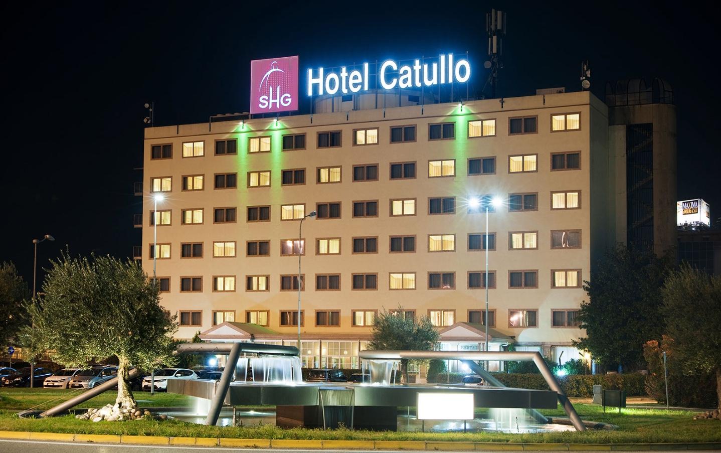 Hotel Catullo Сан-Мартино-Буон-Альберго Экстерьер фото